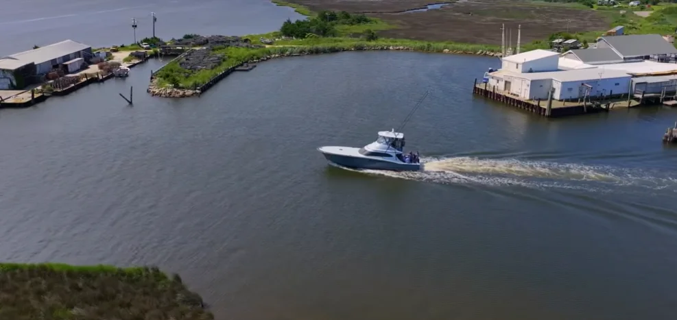California billionaire simultaneously receives Bugatti Mistral and custom 50-foot boat then races them against each other