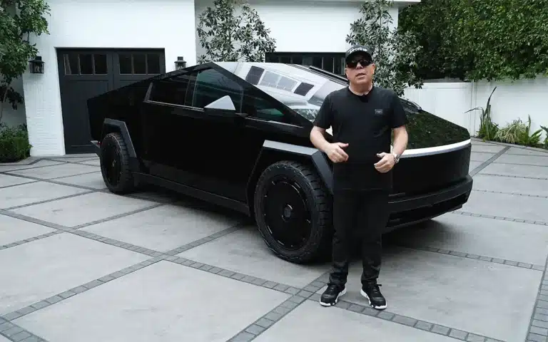 blackout Tesla Cybertruck gloss black wrap