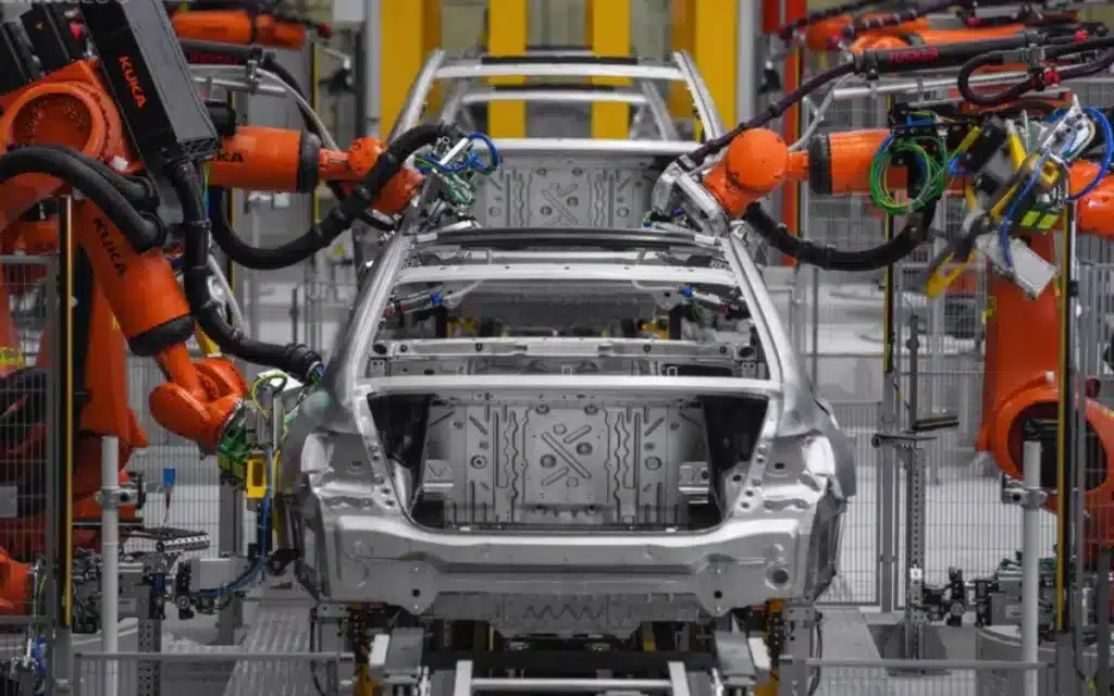 Discover the countries driving the global luxury car industry, from Italy’s Ferrari and Lamborghini to Germany’s BMW and Mercedes-Benz