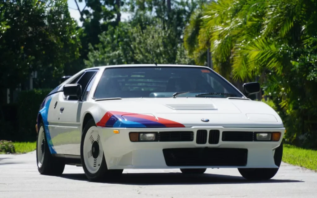 It’s not every day you get the chance to snap up a piece of automotive history, but next month the ‘trophy’ BMW M1 that was given to F1 champ Niki Lauda is going under the hammer.