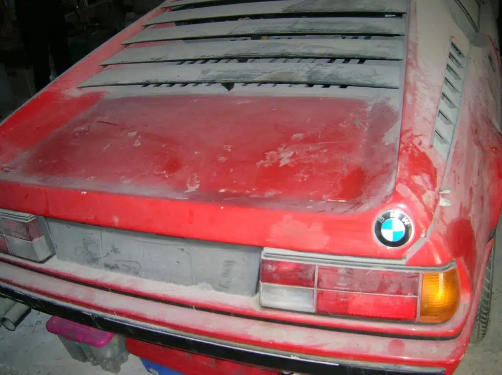 Incredibly cool BMW M1 barn find was someone's supercar secret