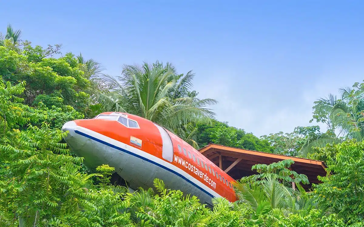 abandoned-boeing-727-transformed-into-luxury-hotel