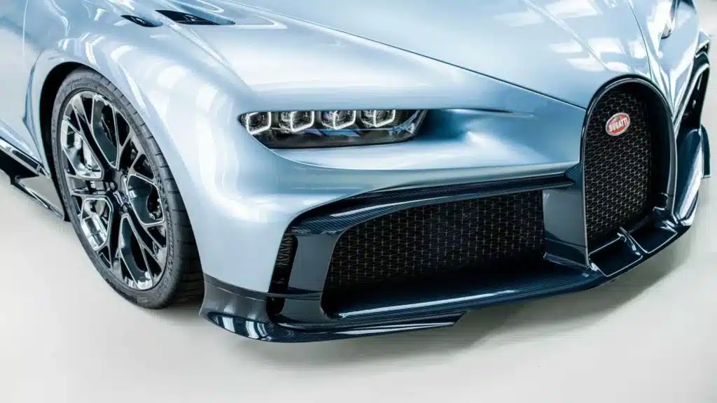 From Rolls-Royce holographic hues to a $62,000 Lamborghini color-shift, here are 9 incredible supercar paint finishes that redefine automotive art