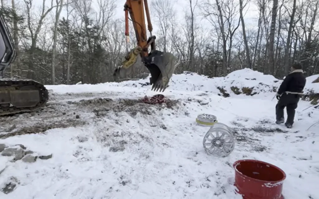 A man who bought some cheap Chinese-made tires for his super rare Bugatti Veyron GS put them through some extreme stress testing to see how they’d hold up