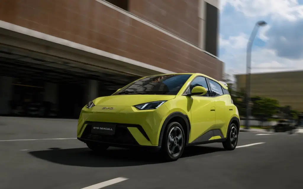 China's Dolphin Mini makes a splash by winning 2025 World Urban Car award