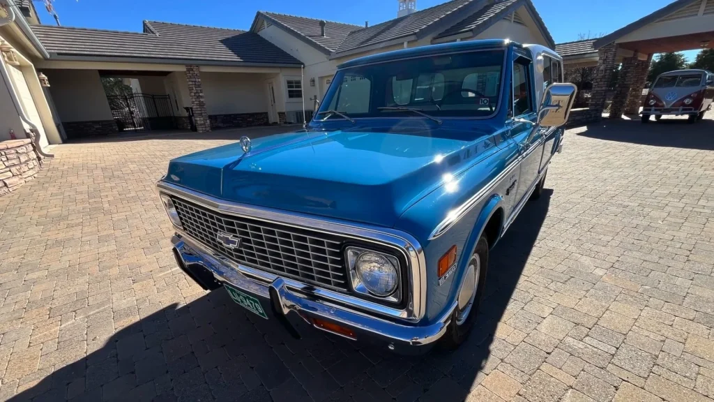 This unrestored 1972 Chevrolet C10 shows how a lightly used, early-parked truck survived decades untouched and ended up looking almost new