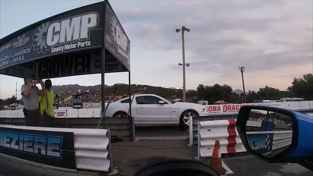 C8 Chevrolet Corvette Z51 vs Ford Mustang GT in drag race