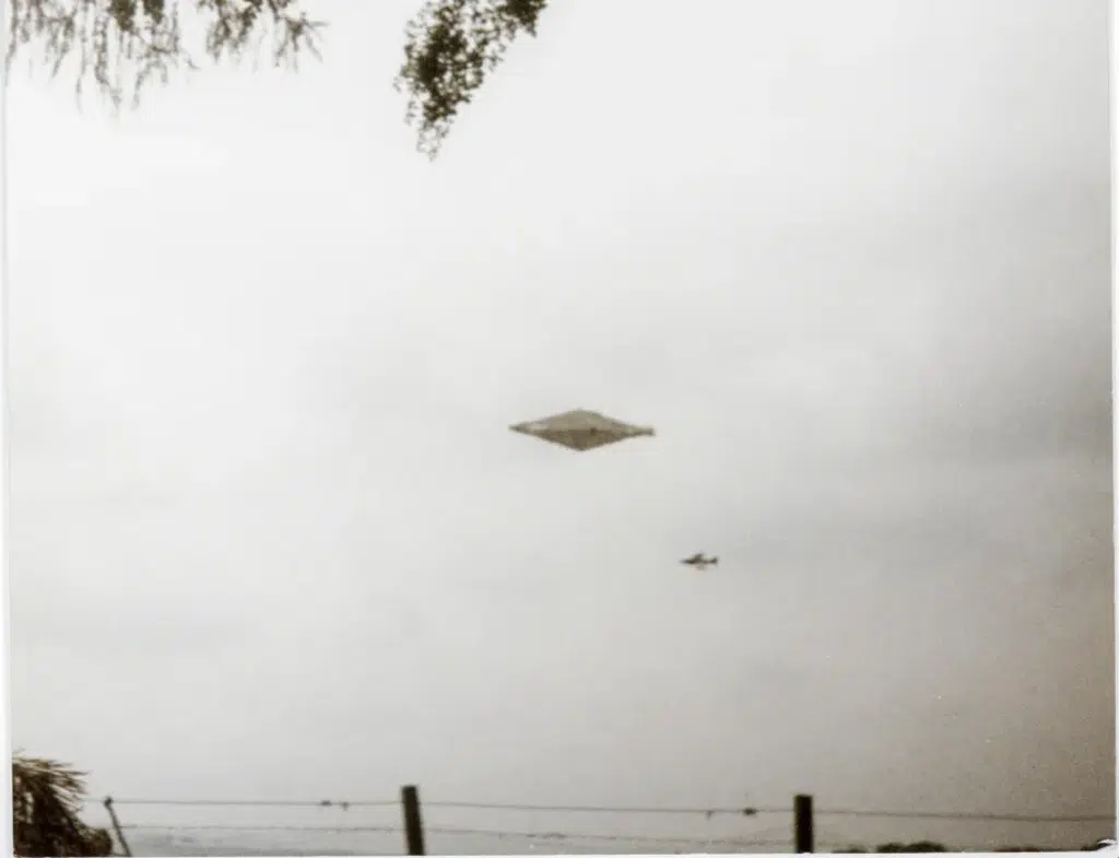 'Clearest UFO photo' ever taken was hidden from public for three decades