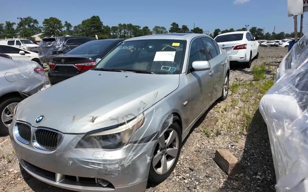 Flipping cars when you don't own a dealership might sound like a long shot, but one American man proved that it could pay off bigtime.