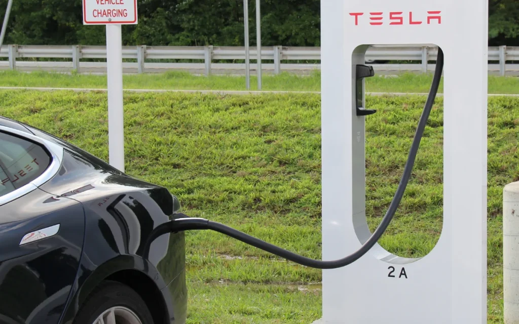 This is the staggering difference in costs to charge a Tesla monthly compared to gas for a Toyota Yaris