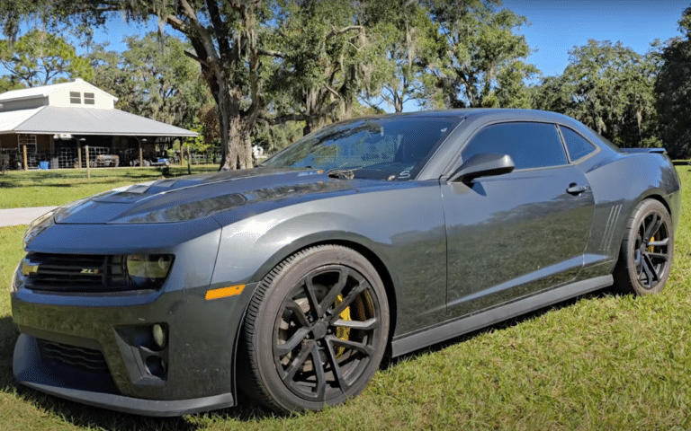 Man buys supercharged Camaro ZL1 for cheap due to bad clutch, fixes it in 3 minutes for next to nothing