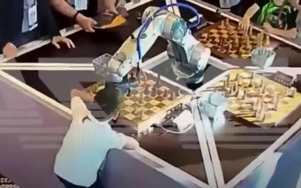 Chess-playing robot breaks seven-year-old boy's finger during tournament in Russia