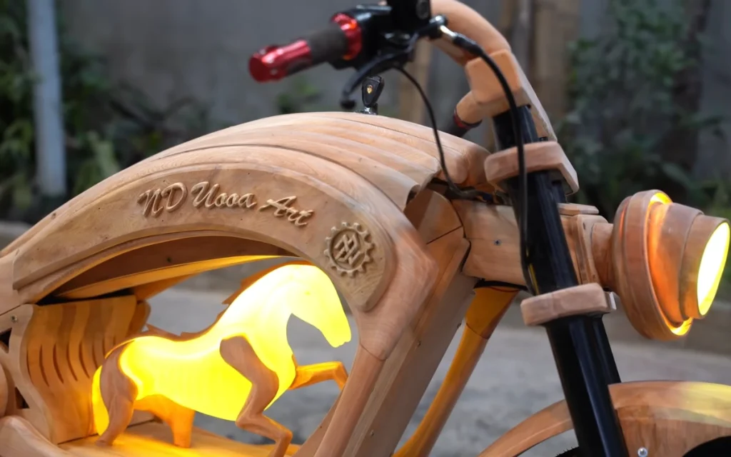 A wooden motorcycle might sound like something out of a fantasy workshop, but one creator turned the idea into a DIY build that actually runs.
