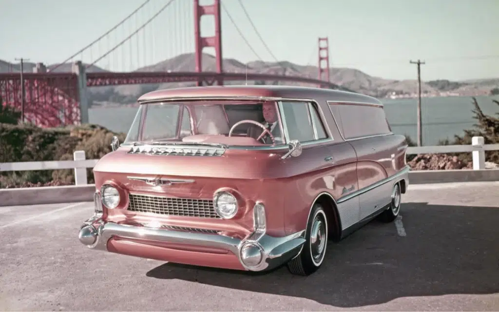 Before minivans existed GM built the futuristic L’Universelle concept with gullwing doors and a V8 Engine