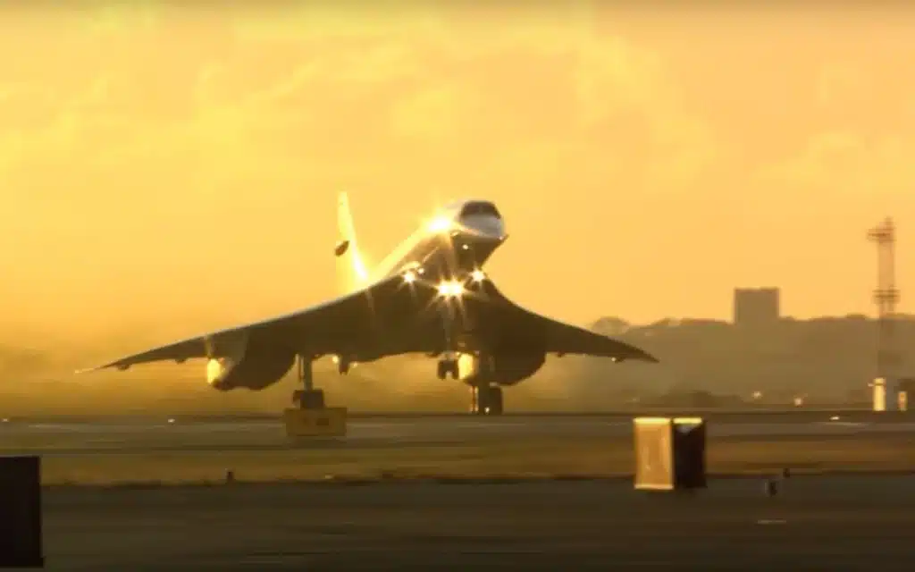 Witness the final commercial takeoff of Concorde from JFK Airport in gripping emotional footage