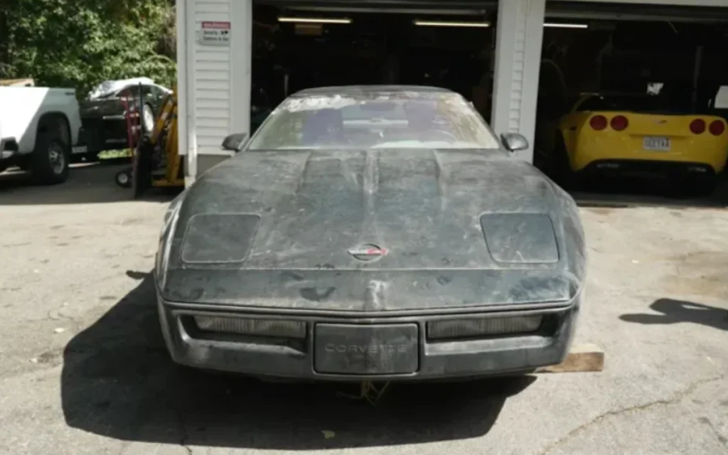 This long-forgotten 1990 Corvette ZR-1 was recently rescued from a garage and given its first wash in 30 years