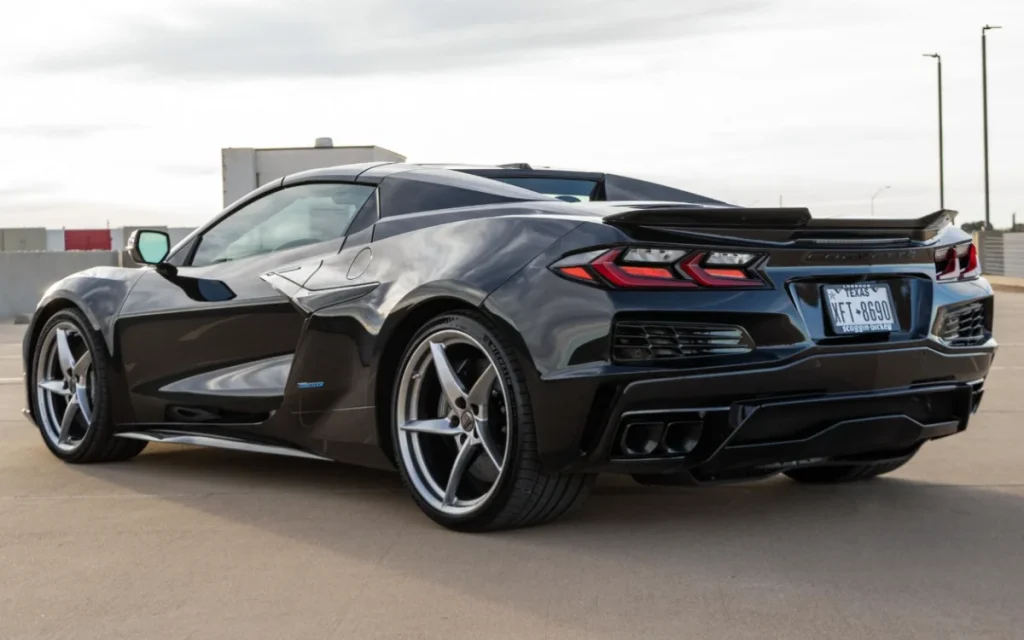 A man tried to sell his ‘incredibly special’ 2025 Chevrolet Corvette E-Ray 2LZ after an ‘unforgettable’ seven months of ownership, but no one was keen on snapping it up