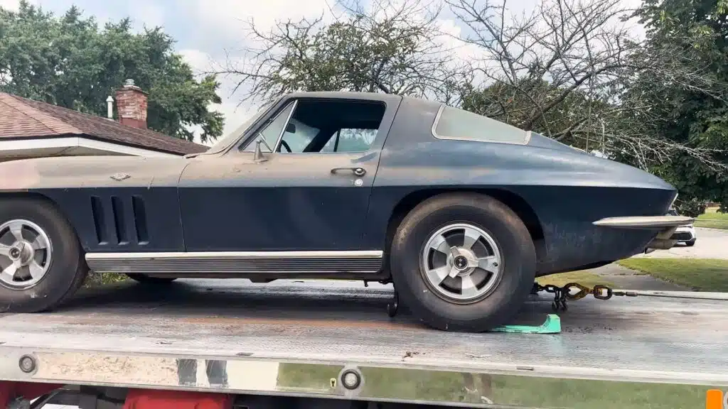 Man picked up two Corvettes and got a surprise