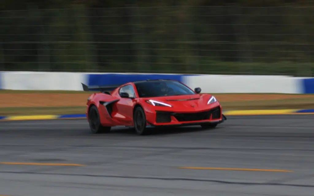 Onboard cameras show the Chevy Corvette ZR1 smashing Road Atlanta’s lap record in POV