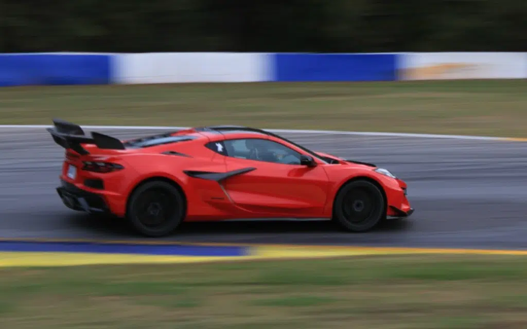 Onboard cameras show the Chevy Corvette ZR1 smashing Road Atlanta’s lap record in POV