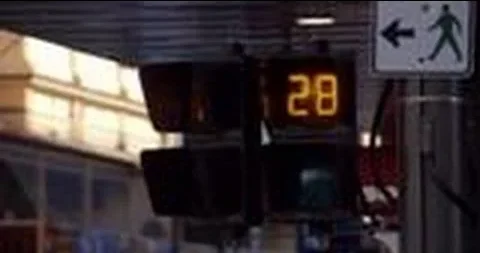 Most countries use countdown timers on traffic lights but America still does not and the reasons behind it are simpler than you might expect