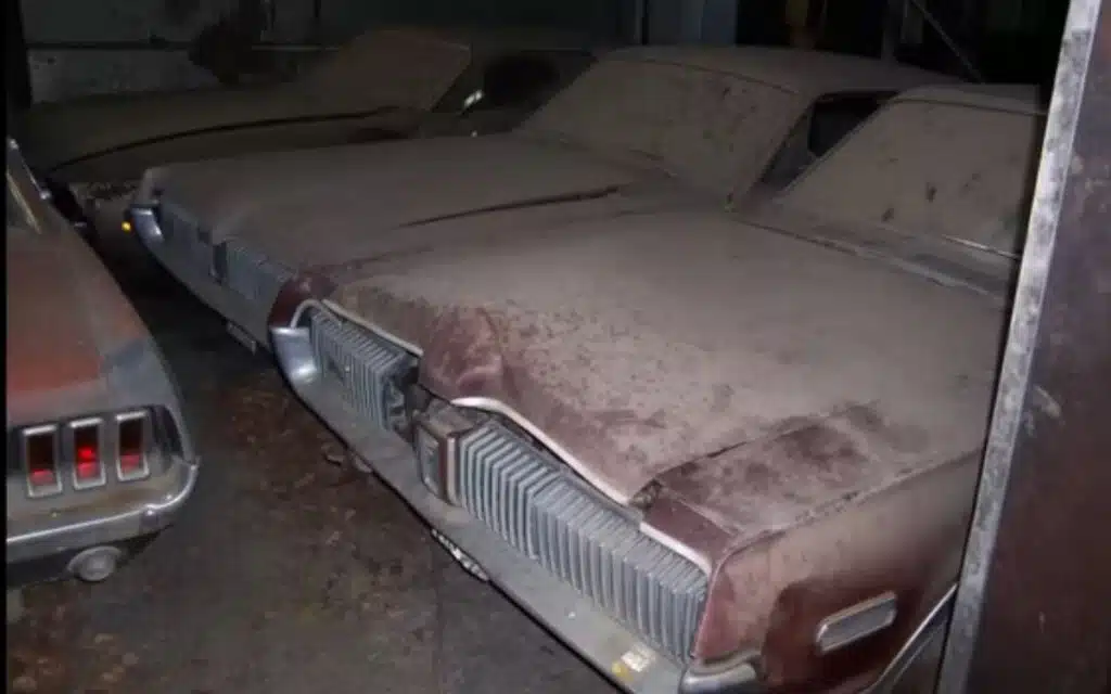 Man managed to find a cow barn in Texas filled with more than 300 muscle cars