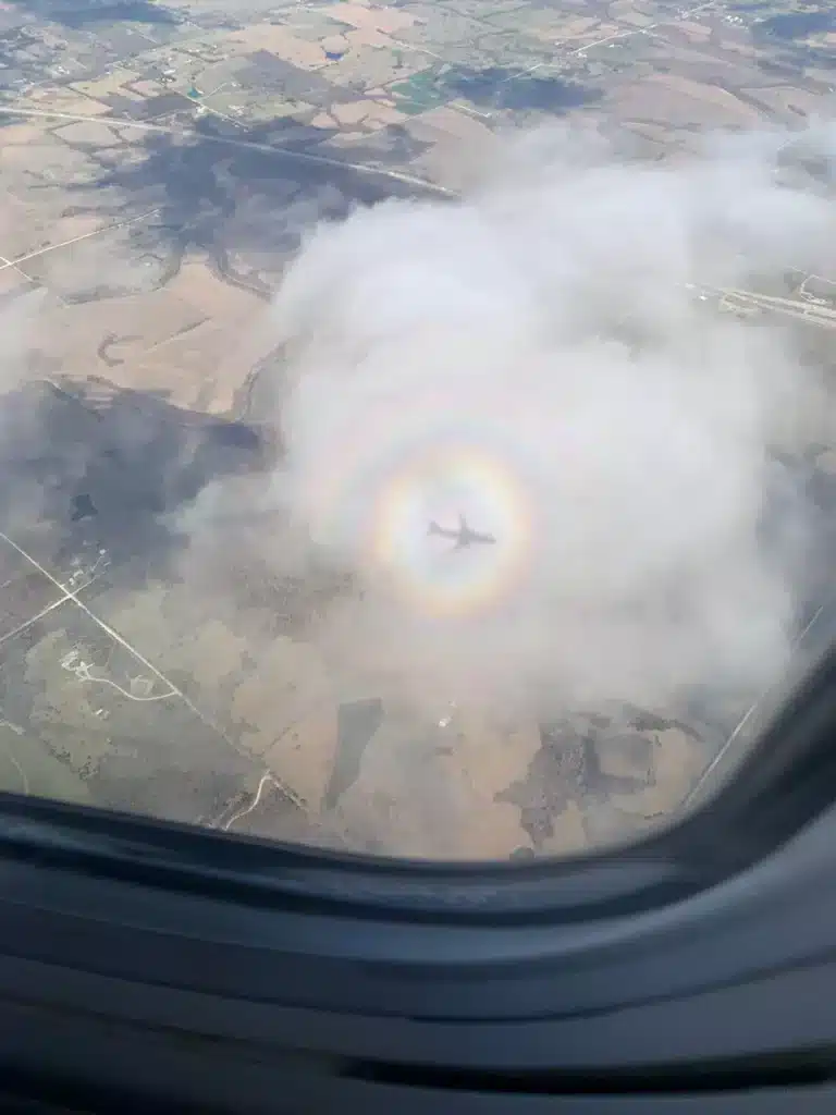 Woman snaps extremely rare photo of plane in phenomenon known as 'pilot's glory'