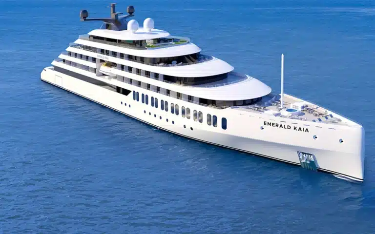 superyacht cruise ship-like yacht emerald kaia