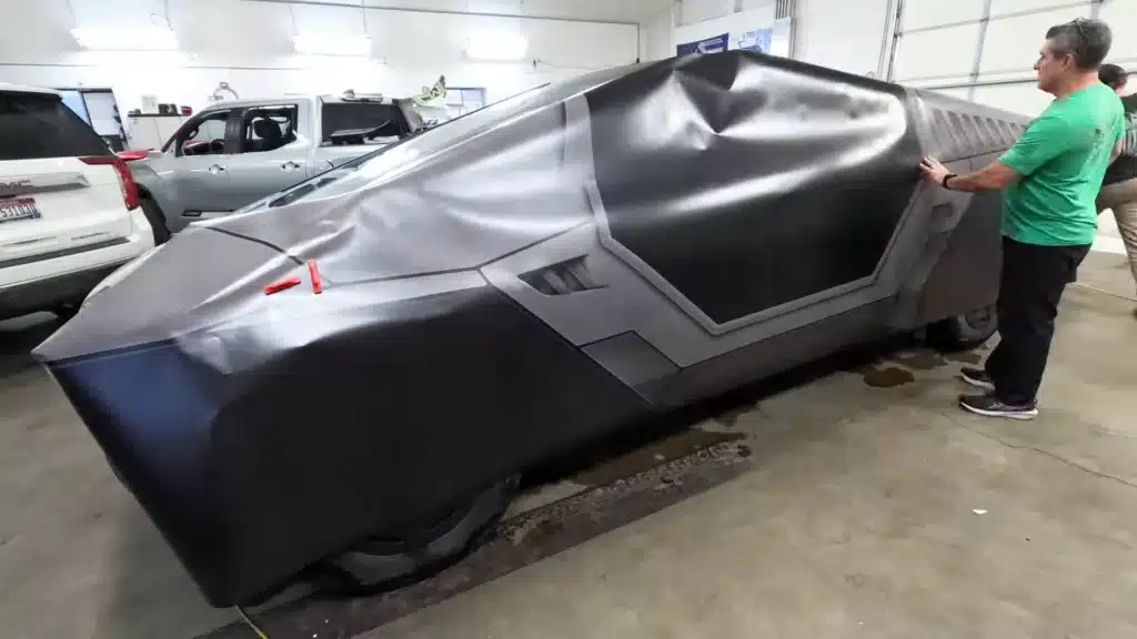 Tesla Cybertruck Halo Warthog wrap