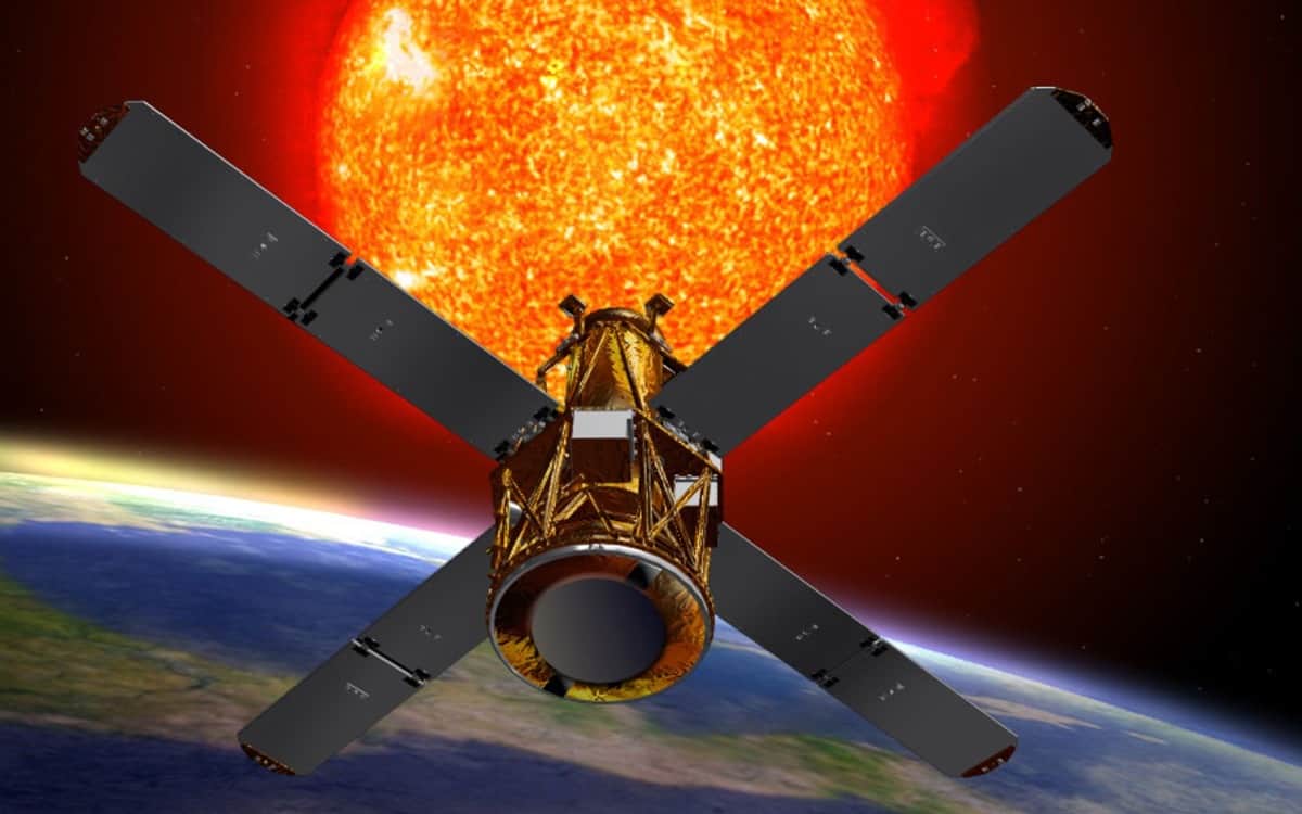 dead NASA satellite, RHESSI, feature image