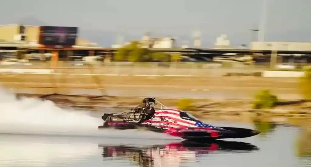 drag racing boat