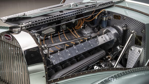 The engine of the Bugatti Aerolithe