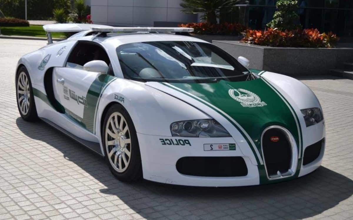 Dubai police force bugatti veyron