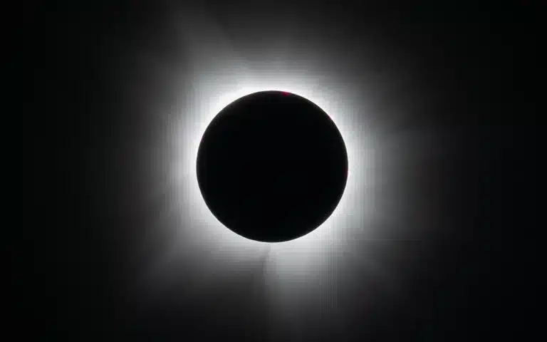 eclipse total solar eclipse starlink