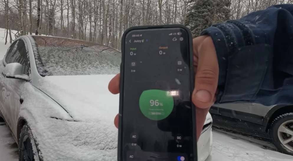 Oregon man who put his own DIY solar panels on his Tesla Model X tests how much range he can get during a snowstorm