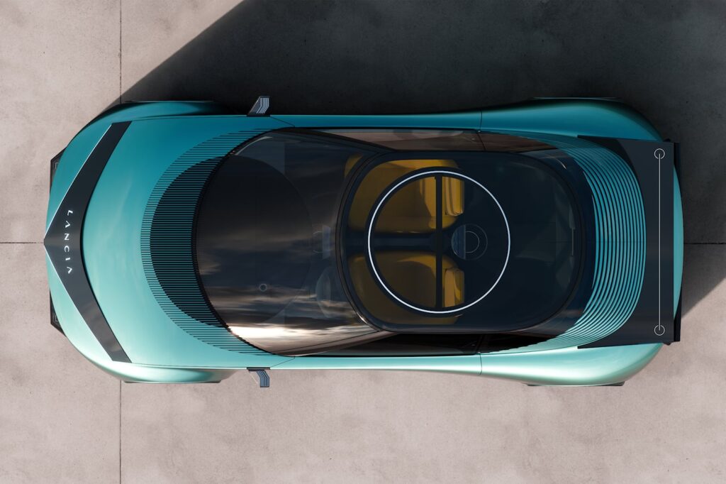 electric Lancia Stratos, glass roof