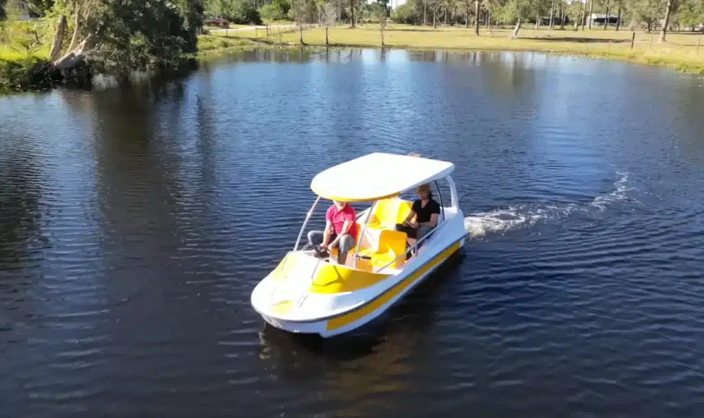 man shocked while unboxing $1,000 electric boat from Alibaba China