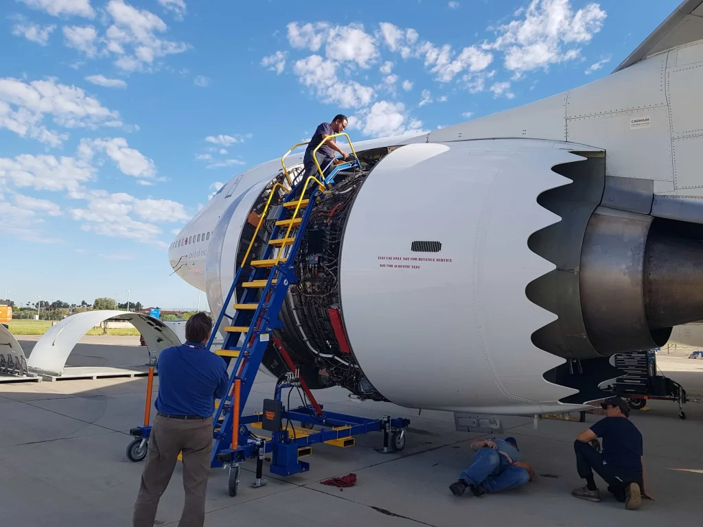 This plane maintenance photo might freak you out but there's a very normal explanation for it
