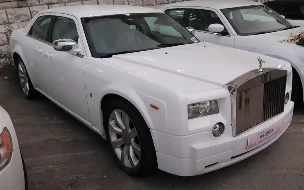 fake Rolls-Royce Phantom Chrysler 300