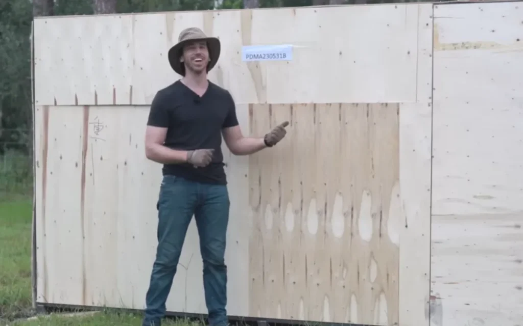 Man orders mini excavator from China and it arrives after months of waiting looking tiny 