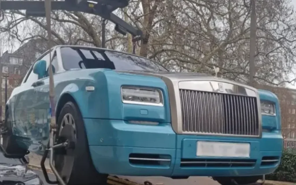 Saudi-registered $344,000 Rolls-Royce was craned and removed from outside London hotel as council's patience snaps