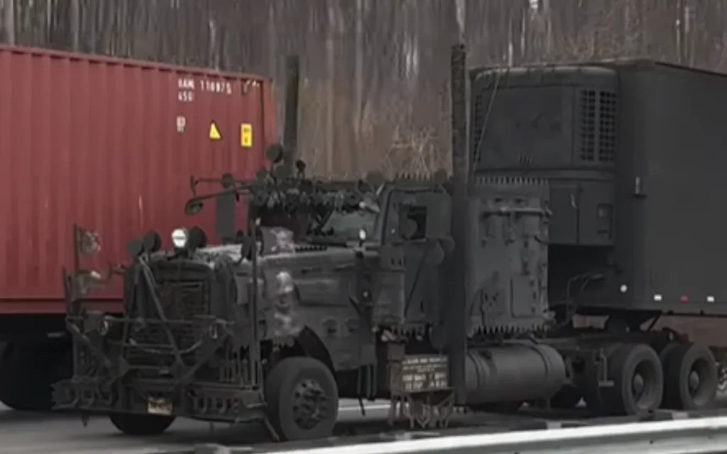 Unbelievable semi truck spotted in New Jersey looks like it was built for a zombie apocalypse 