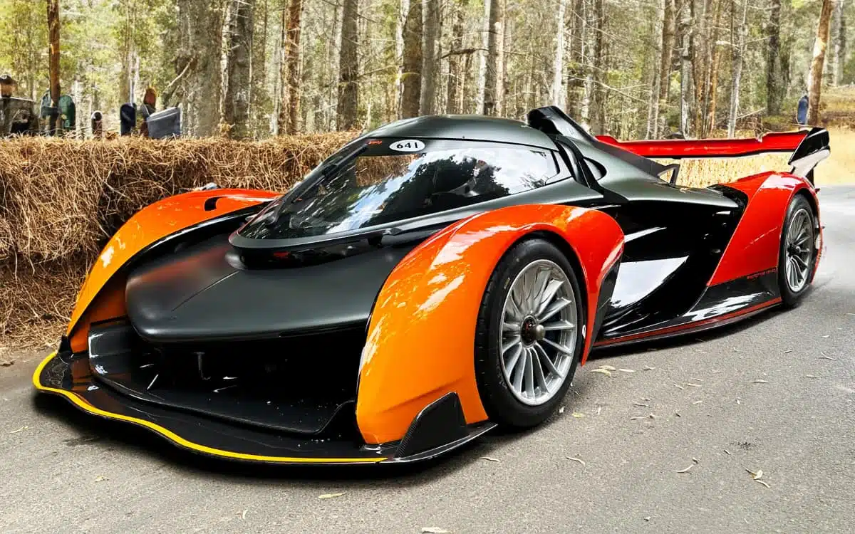 Video: $6.5 million Bugatti Bolide hypercar hits the race track