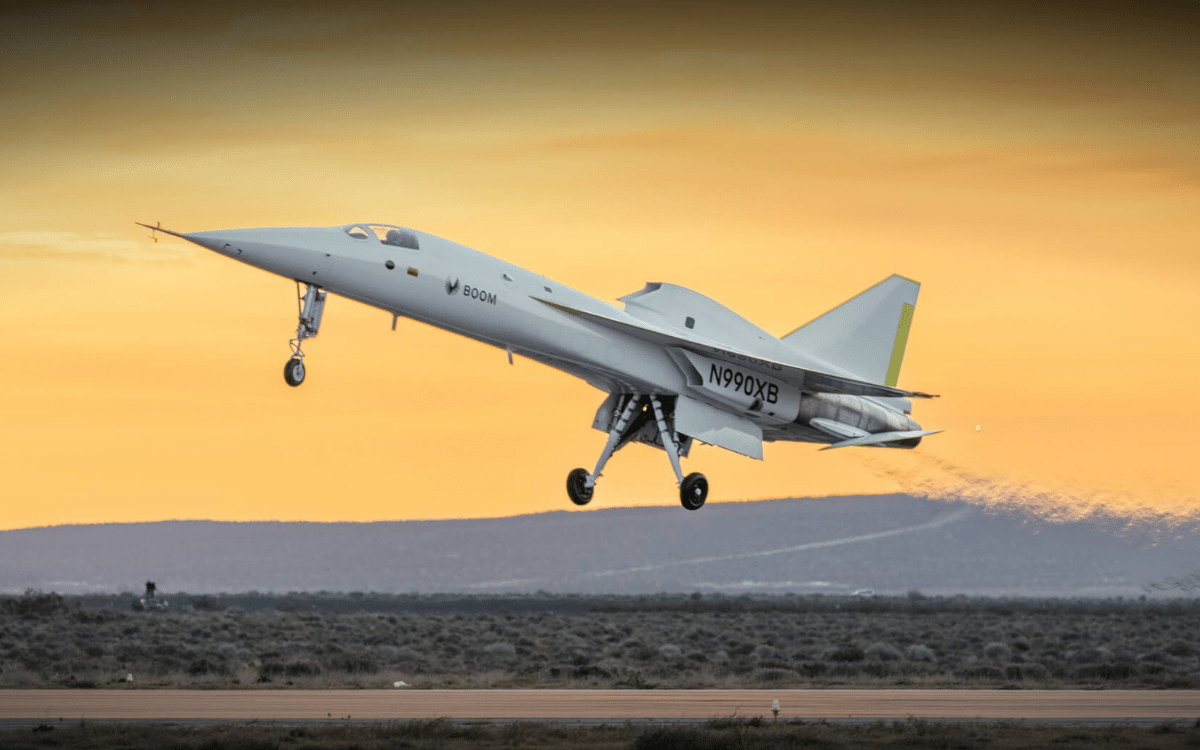 Supersonic aircraft completes landmark U.S. flight marking milestone for supersonic air travel