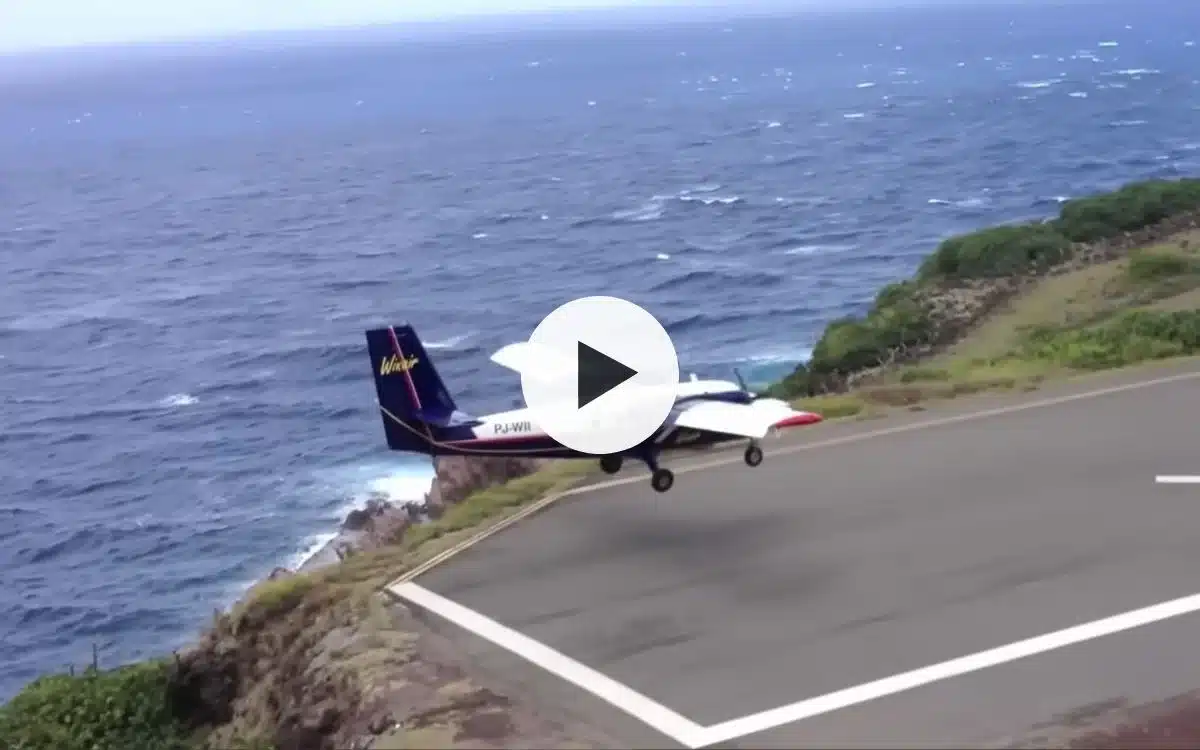 People left shocked after watching video of a plane landing on the world’s shortest runway overlooking a cliff