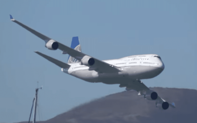 Boeing 747 San Francisco