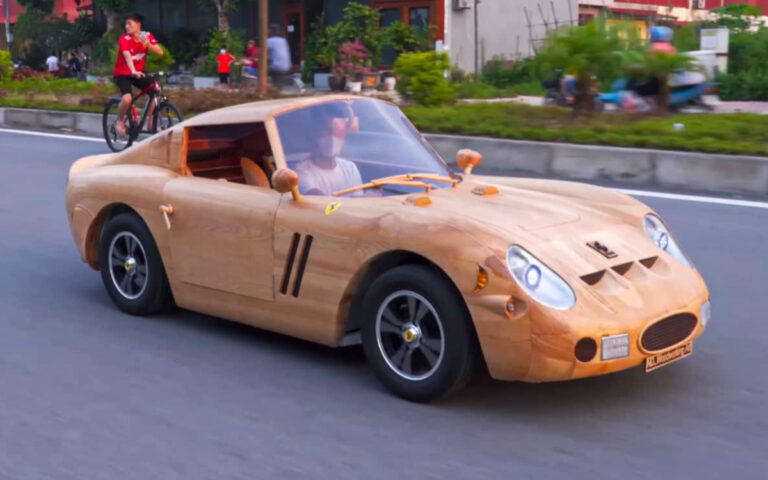 Wooden Ferrari GTO 250