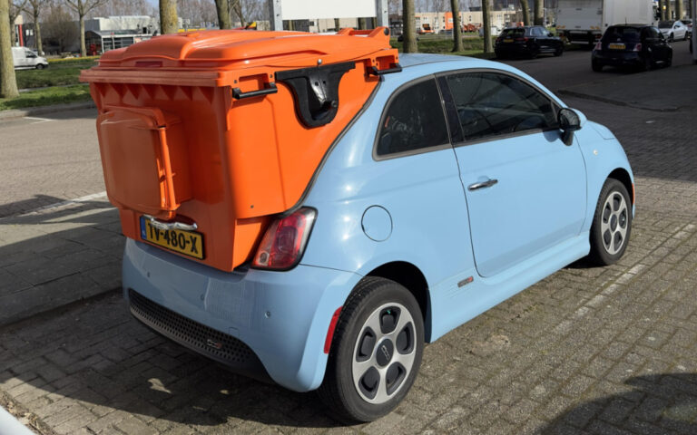 Fiat 500e world's smallest garbage truck