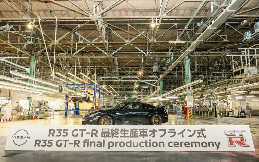 The final Nissan GT-R has rolled off the production line at the Tochigi factory in Japan after 18 years and 48,000 models built