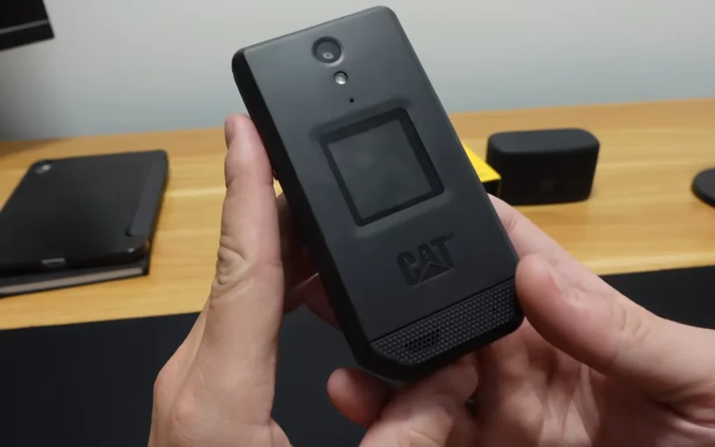 A man has decided to ditch his iPhone in favor of something a little less tech-heavy and believes that it could make him more productive